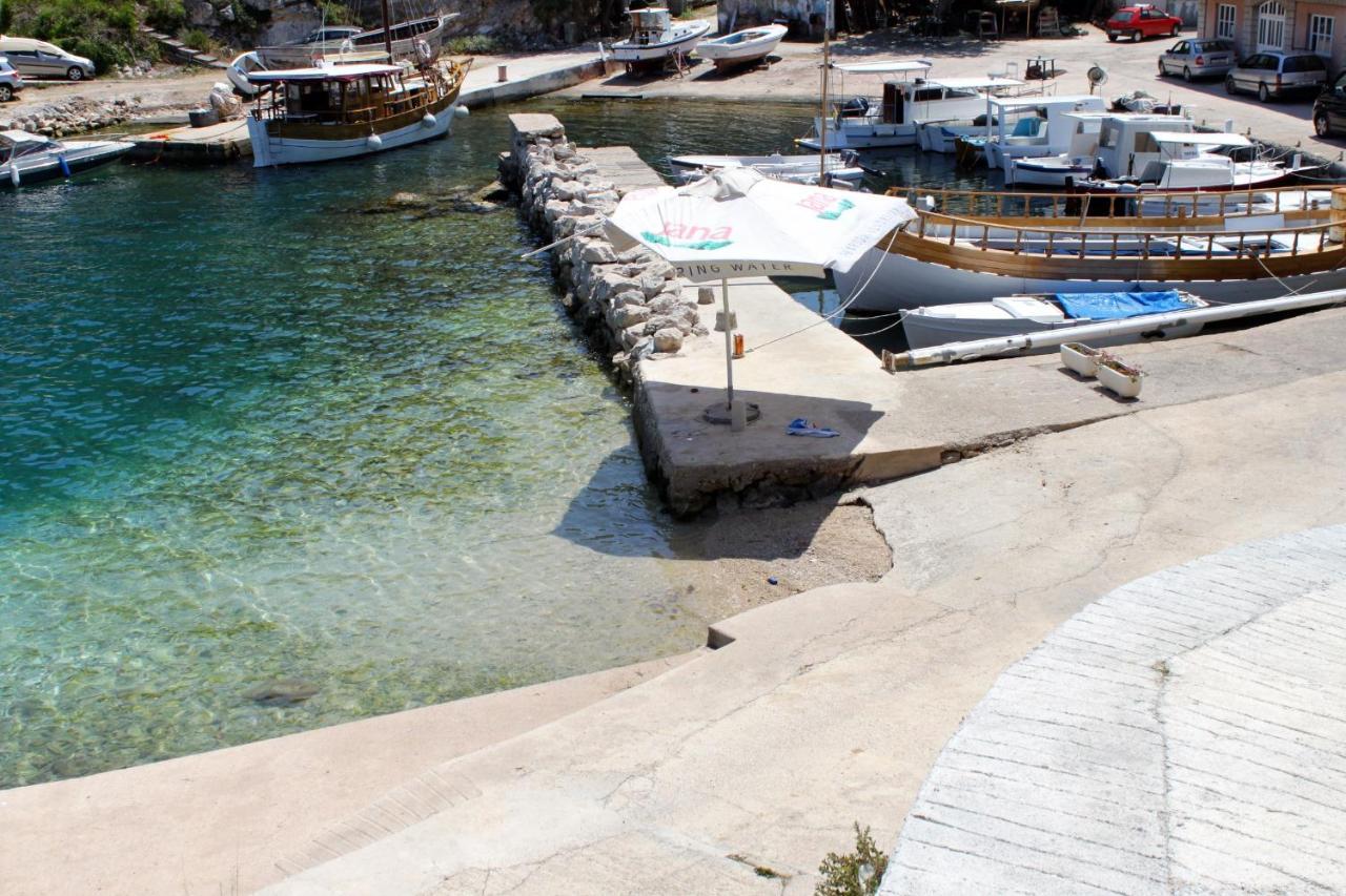 Apartments With A Parking Space Sali, Dugi Otok - 8084 ภายนอก รูปภาพ