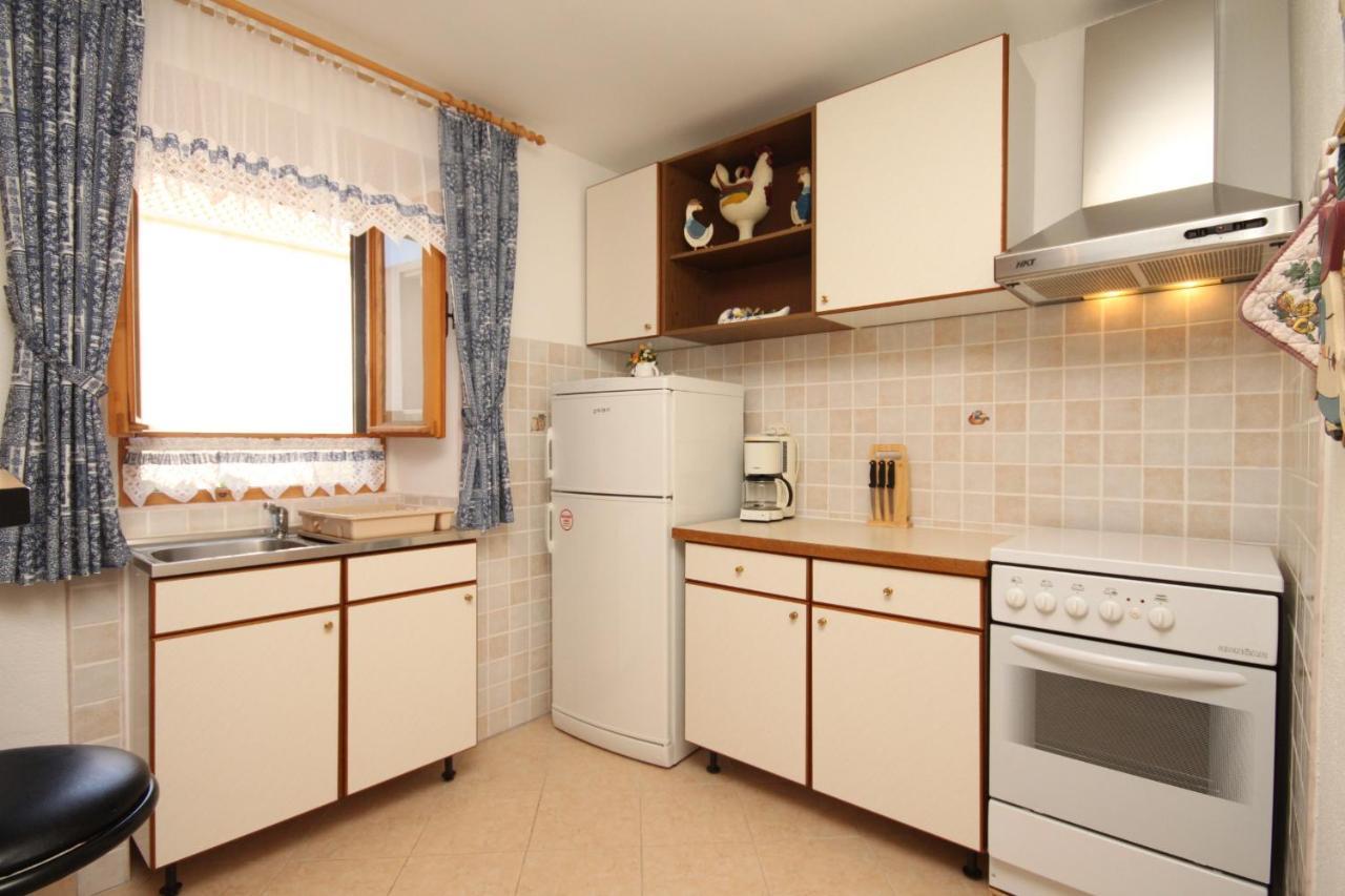 Apartments With A Parking Space Sali, Dugi Otok - 8084 ภายนอก รูปภาพ